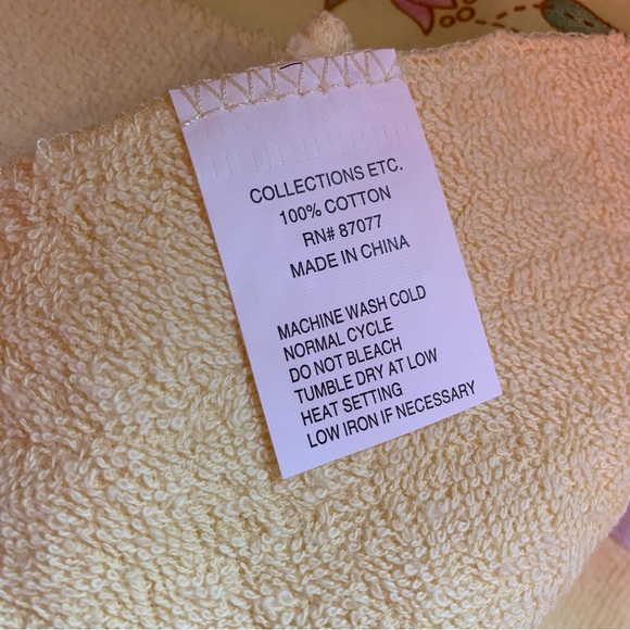 Collections Etc 3-Piece Garden Yellow Pink Towel Set Bath Washcloth - Picture 4 of 6